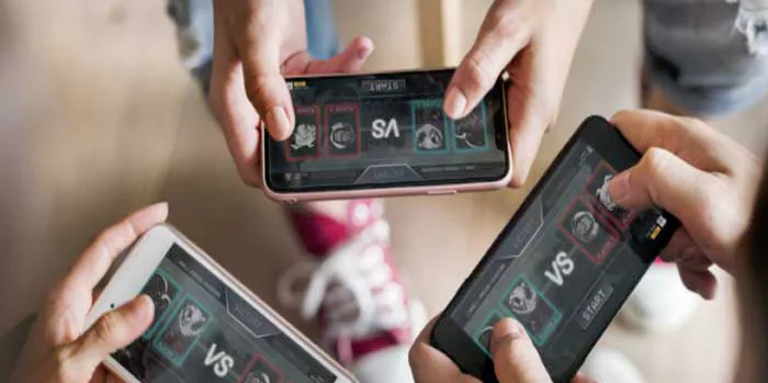 Background أفضل العاب ايفون لشخصين اون لاين 